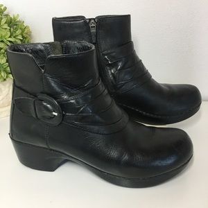 Dansko Black Leather Ankle Boots Clogs size 39